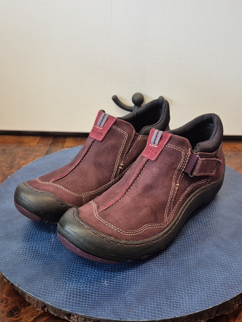 Privo By Clarks Collection Casual Slip-On Suede Shoes sz. 7.5M (#2095Sh)
